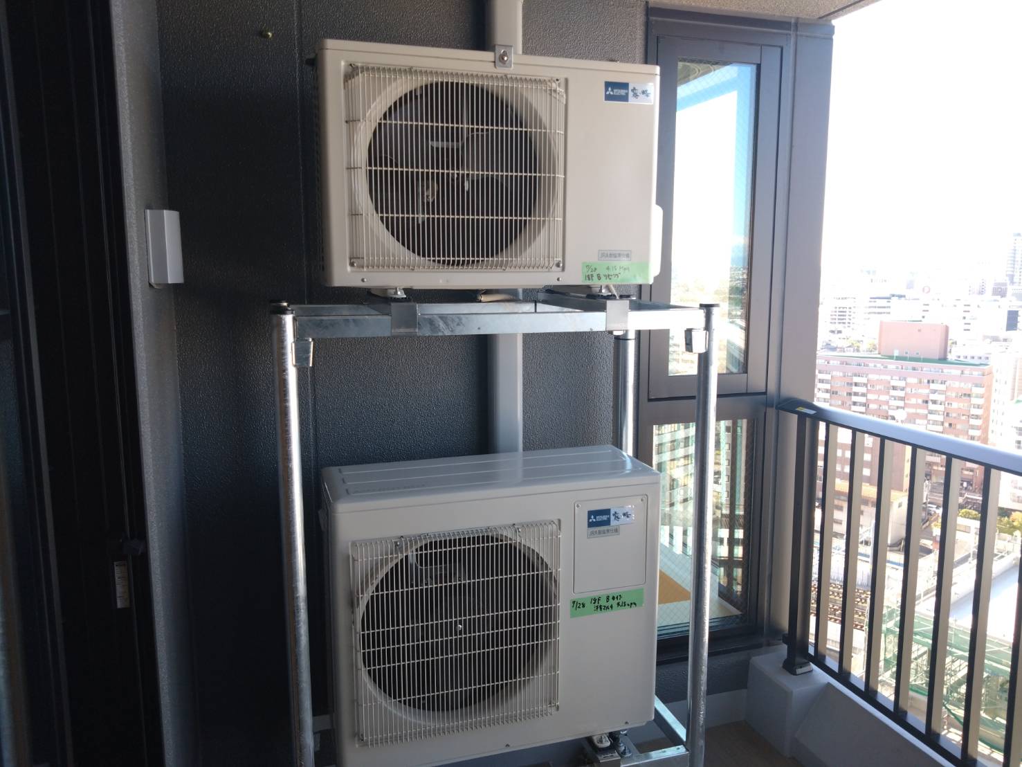 室外機２段架台取付の施工実績